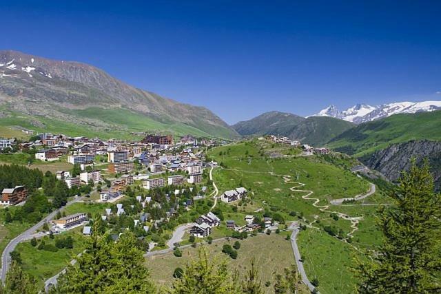 Studio Au Pied Des Montagnes Le Bourg-dʼOisans Exterior foto